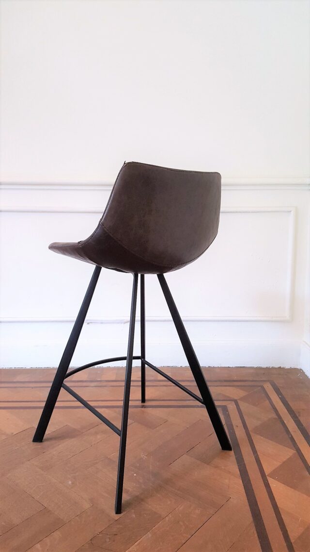 Evolution-Meubelwinkel-VintagekrukkenAlix-Design Solden