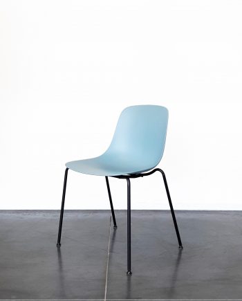 Evolution-hasselt-interieurwinkel-stoelen-meubelen-design-toto-chair-stapelbaar