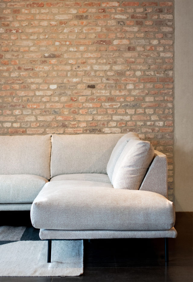 Design-Meubels-Hasselt-Evolution-Loan-sofa-zijaanzicht
