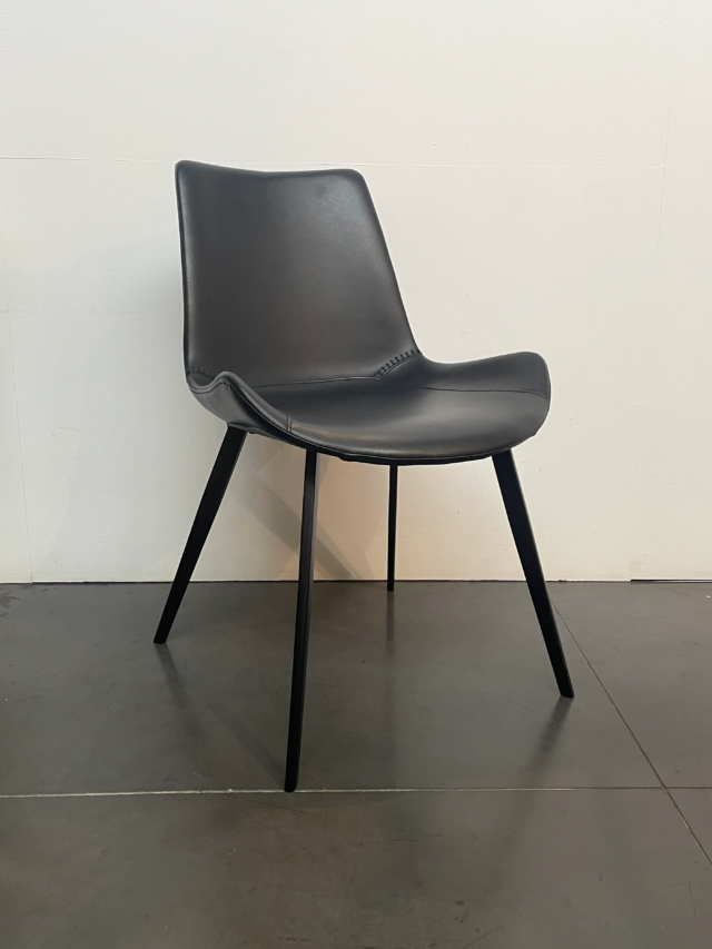 Wing stoel Toonzaalmodel - Outlet Design stoel -kortingen-solden