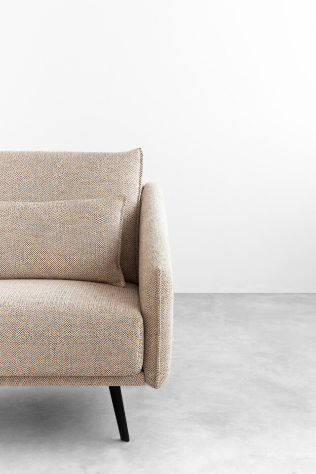 Evolution design -Design meubels-interieurwinkel-design winkel - beige - licht- zetel - sofa - 2zit- woonkamer - living