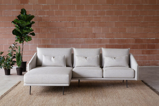 Evolution design -Design meubels-interieurwinkel-design winkel - zetel - sofa - stof - chaise lounge - beige