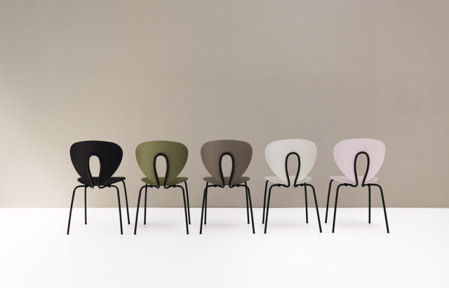 Evolution design -Design meubels-interieurwinkel-design winkel - zwart - groen - wit - roze - bruin - mier stoel - woonkamer living