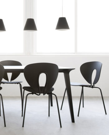 Evolution design -Design meubels-interieurwinkel-design winkel - mier stoel - plywood - stoel - zwart