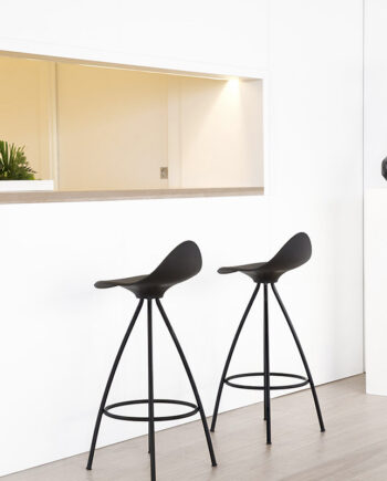 Evolution design -Design meubels-bar-barkruk-interieurwinkel-design winkel -zwart-kruk Design meubel