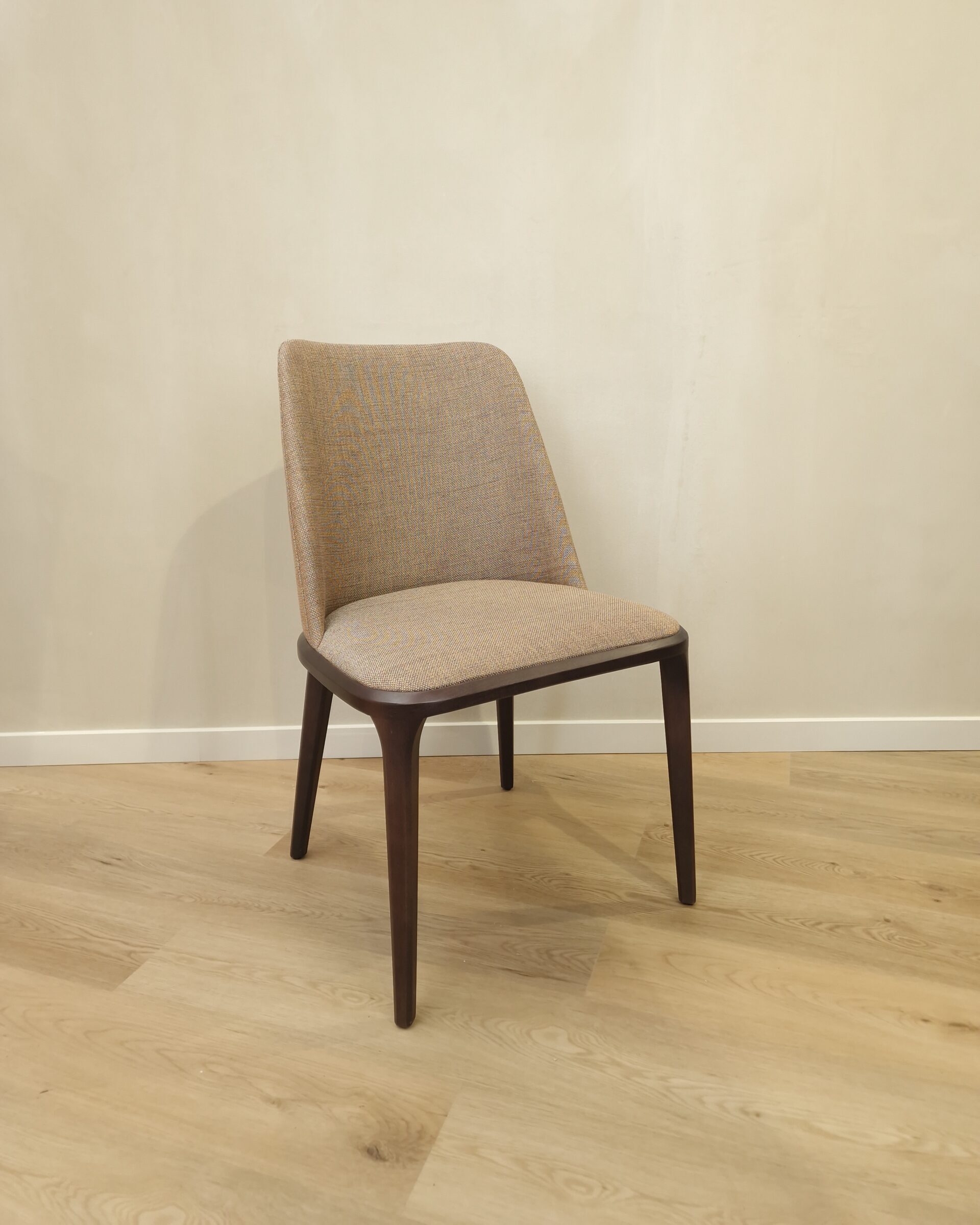 Project Evolution-Interieurwinkel-Design meubelen-Totaalprojecten-Totaalinrichting-Meubelwinkel-Hasselt Limburg-Design stoelen-2