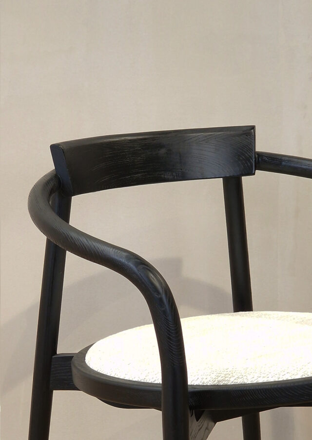 Evolution-design-meubelen-interieurwinkel-design-stoelen-Tony-Black